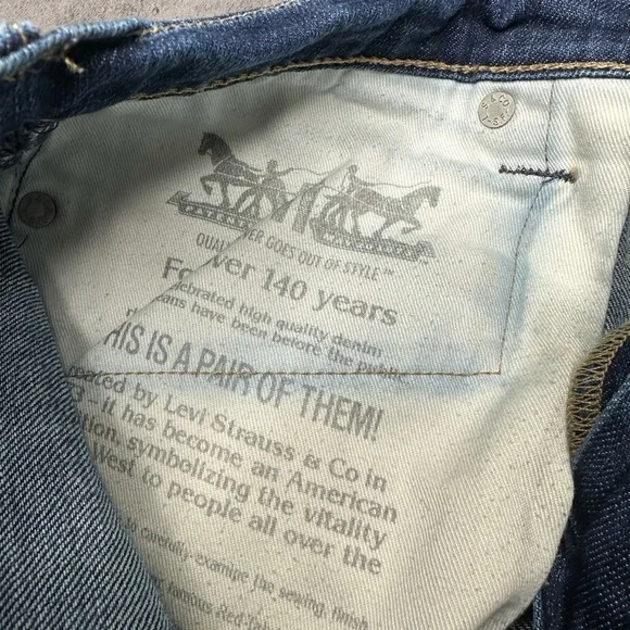 Levi's 511 Cut-off Denim Shorts - Picture 7 of 7